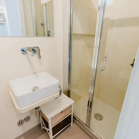 01 Apartamento